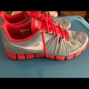 Like New - Nike Red & Grey Sneakers Size 13
